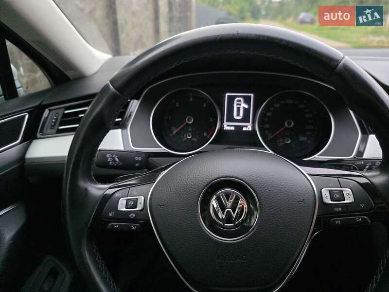 Универсал Volkswagen Passat 2019 в Снятине