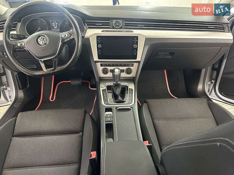 Универсал Volkswagen Passat 2017 в Николаеве