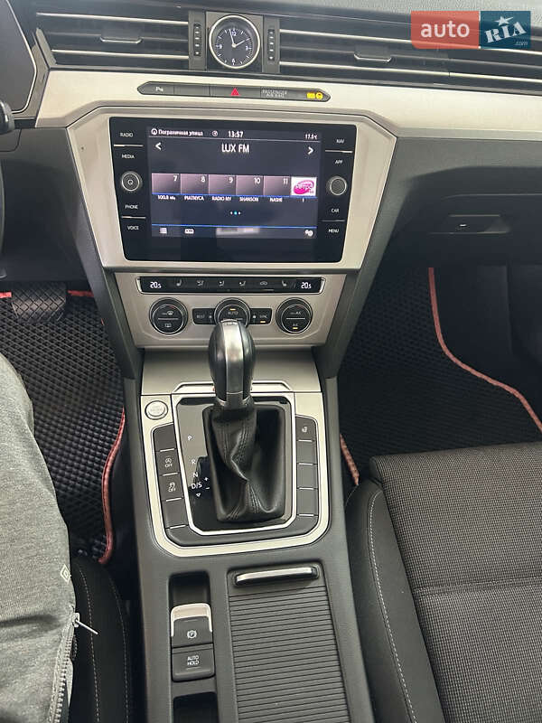 Универсал Volkswagen Passat 2017 в Николаеве