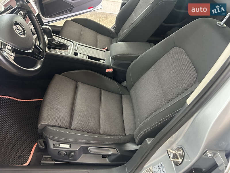 Универсал Volkswagen Passat 2017 в Николаеве