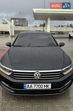 Седан Volkswagen Passat 2015 в 