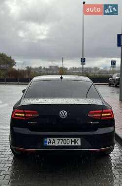 Седан Volkswagen Passat 2015 в 