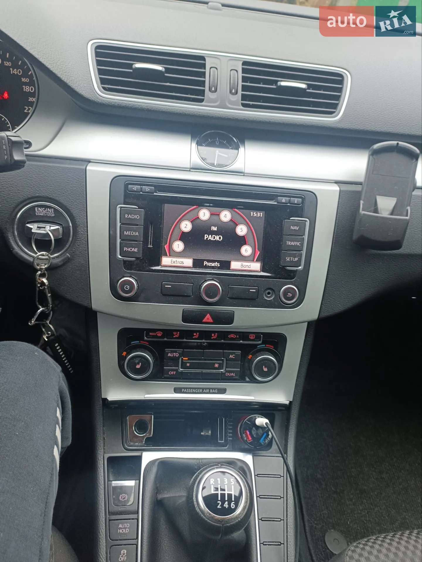2010 Volkswagen Passat - мініатюра 21