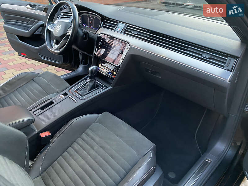 Универсал Volkswagen Passat 2021 в Луцке