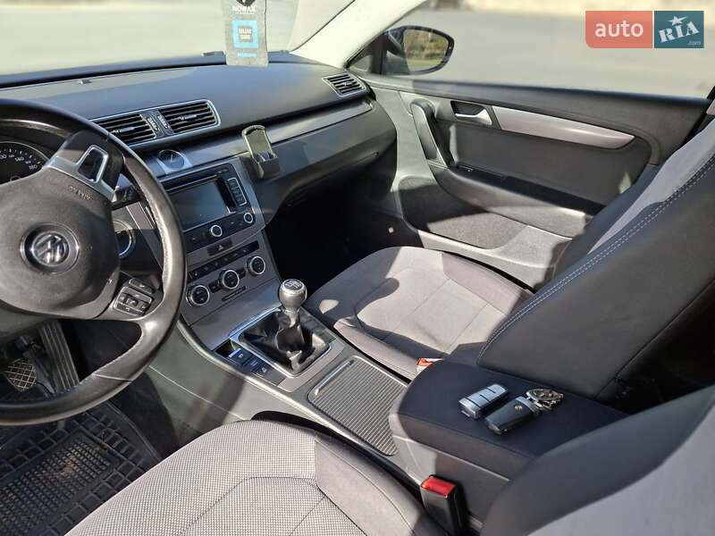 Универсал Volkswagen Passat 2012 в Тернополе