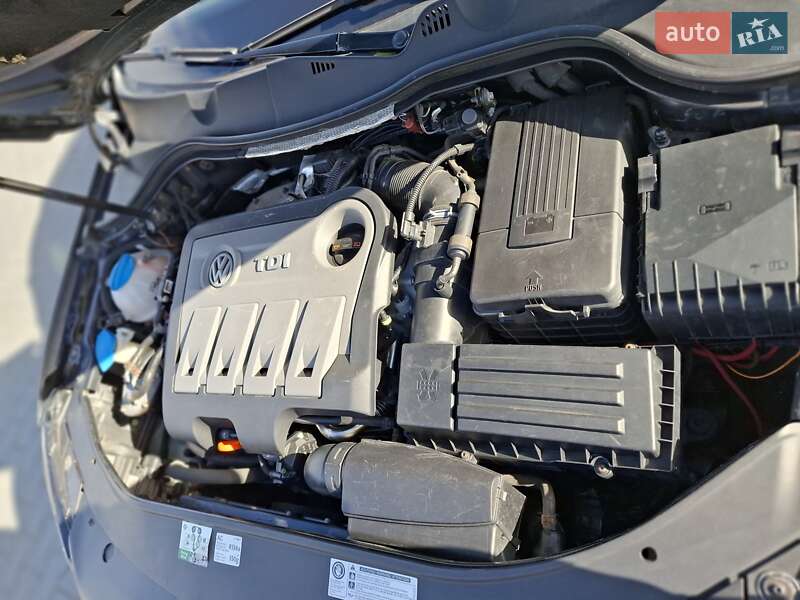 Универсал Volkswagen Passat 2012 в Тернополе