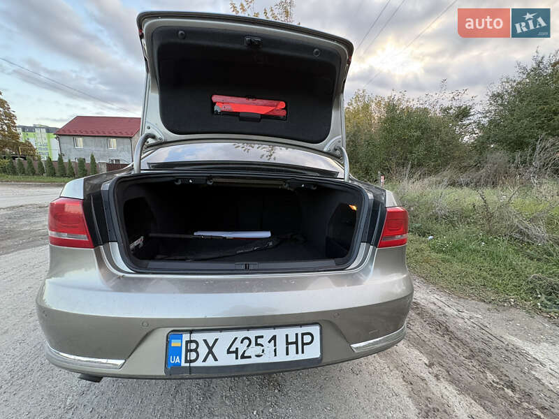 Седан Volkswagen Passat 2013 в Каменец-Подольском