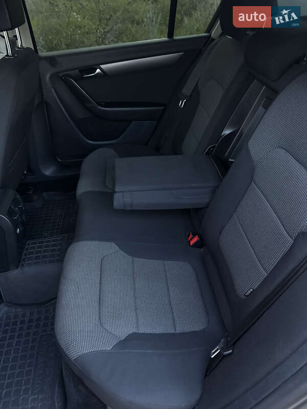 Седан Volkswagen Passat 2013 в Каменец-Подольском