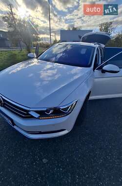 Універсал Volkswagen Passat 2019 в Виноградові
