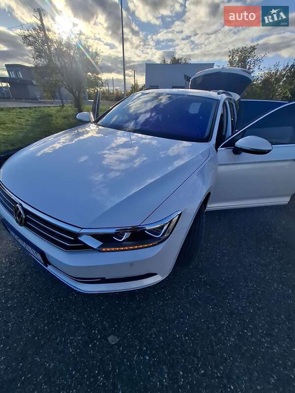 Универсал Volkswagen Passat 2019 в Виноградове фото 14 Универсал Volkswagen Passat 2019 в Виноградове