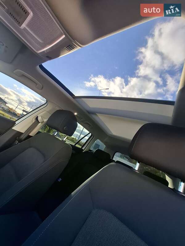 Универсал Volkswagen Passat 2019 в Виноградове фото 19 Универсал Volkswagen Passat 2019 в Виноградове