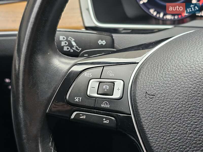 Седан Volkswagen Passat 2017 в Киеве фото 28 Седан Volkswagen Passat 2017 в Киеве