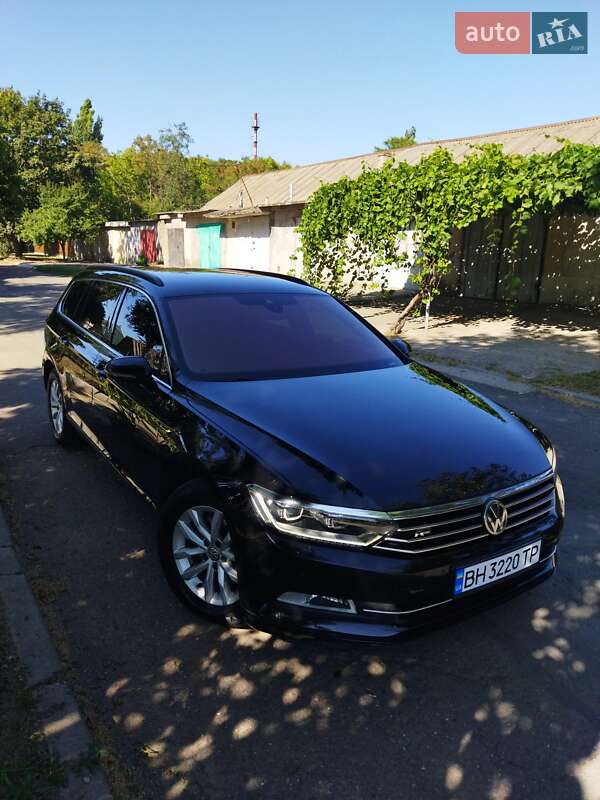 Универсал Volkswagen Passat 2015 в Измаиле