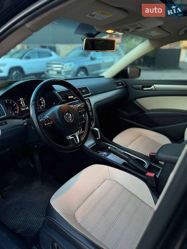 Седан Volkswagen Passat 2015 в Івано-Франківську