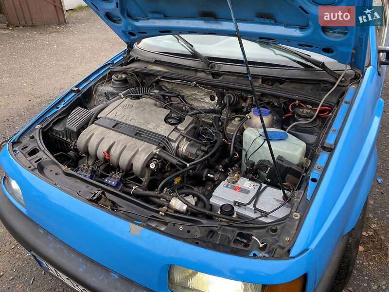 Универсал Volkswagen Passat 1991 в Вишневом фото 2 Универсал Volkswagen Passat 1991 в Вишневом