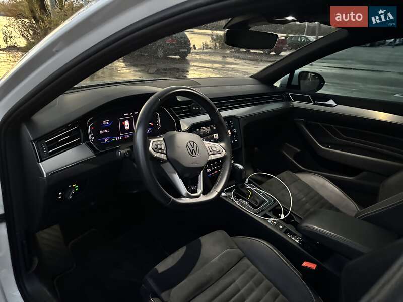 Седан Volkswagen Passat 2021 в Киеве фото 12 Седан Volkswagen Passat 2021 в Киеве