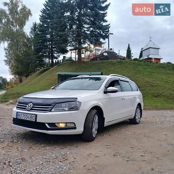Универсал Volkswagen Passat 2011 в Теребовле
