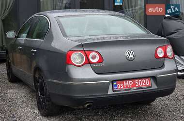 Седан Volkswagen Passat 2005 в 
