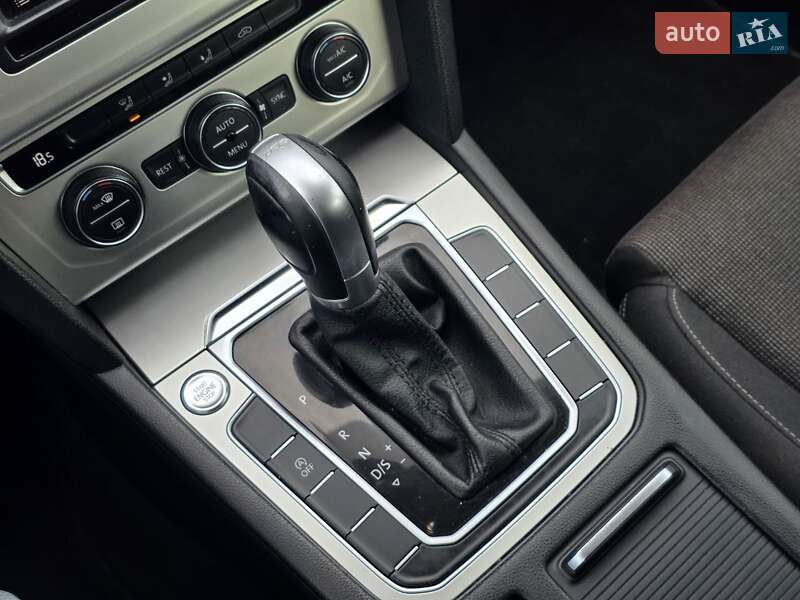Универсал Volkswagen Passat 2016 в Тернополе фото 9 Универсал Volkswagen Passat 2016 в Тернополе