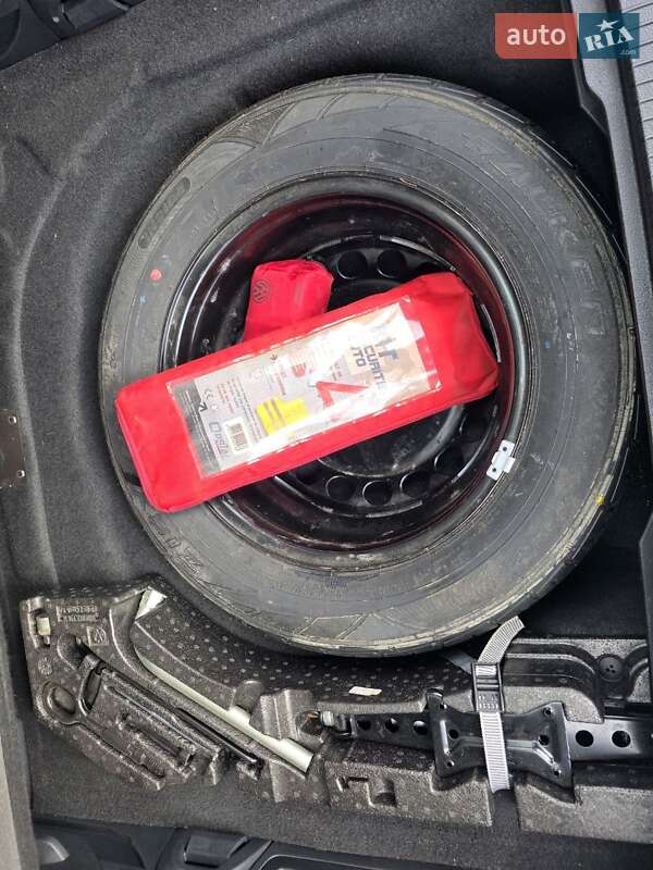 Универсал Volkswagen Passat 2016 в Тернополе фото 22 Универсал Volkswagen Passat 2016 в Тернополе