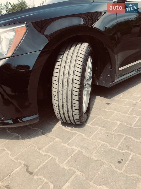 Седан Volkswagen Passat 2015 в Полтаве