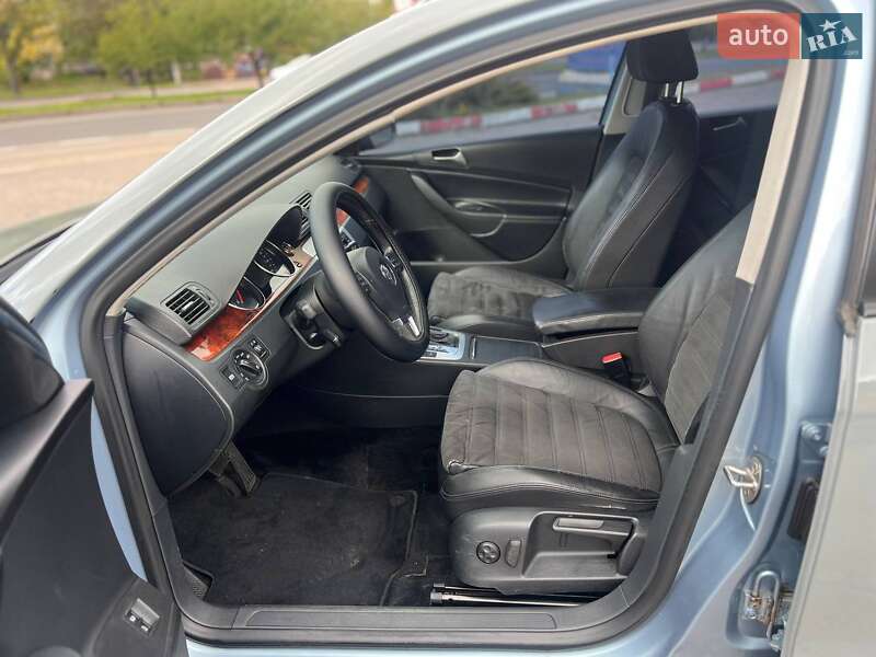 Седан Volkswagen Passat 2009 в Одессе