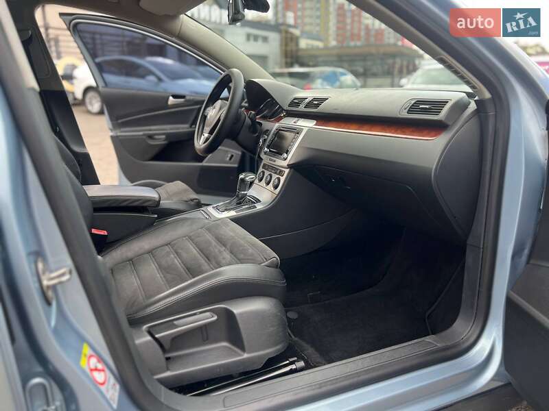 Седан Volkswagen Passat 2009 в Одессе