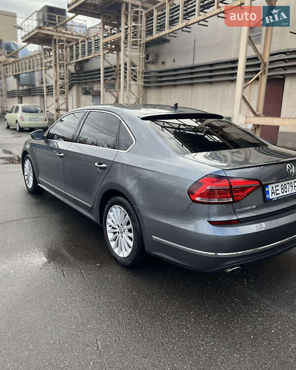 Седан Volkswagen Passat 2016 в Києві фото 12 Седан Volkswagen Passat 2016 в Києві