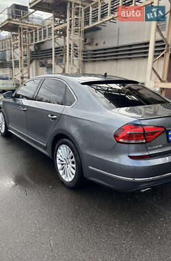 Седан Volkswagen Passat 2016 в 