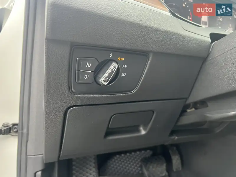 Volkswagen Passat 2018 VIN WVWZZZ3CZJE125604 фото оголошення 30 з 75