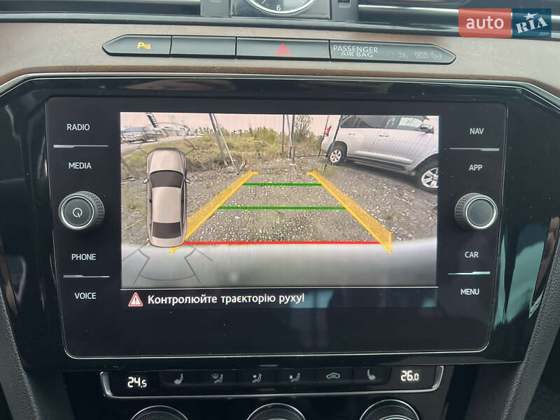 Седан Volkswagen Passat 2018 в Киеве