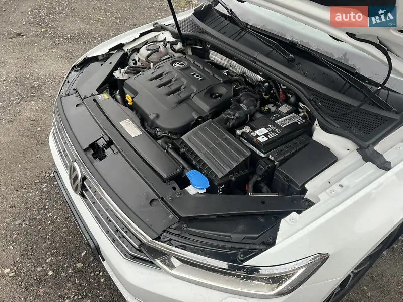 Volkswagen Passat 2018 VIN WVWZZZ3CZJE125604 фото оголошення 37 з 75