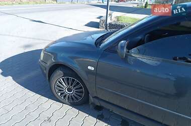 Седан Volkswagen Passat 2000 в 