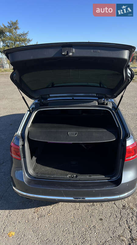 Універсал Volkswagen Passat 2013 в Львові