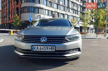 Седан Volkswagen Passat 2016 в 