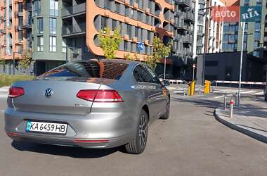Седан Volkswagen Passat 2016 в 