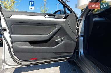 Седан Volkswagen Passat 2016 в 