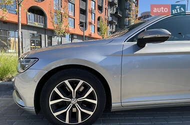Седан Volkswagen Passat 2016 в 