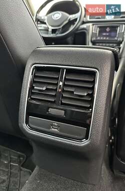 Седан Volkswagen Passat 2016 в 