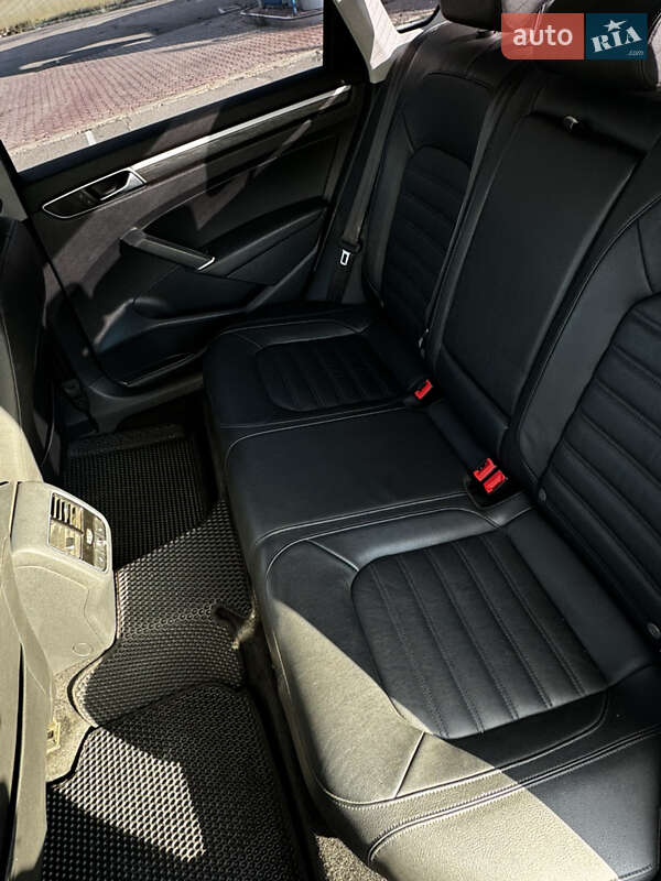 Седан Volkswagen Passat 2016 в Николаеве фото 16 Седан Volkswagen Passat 2016 в Николаеве