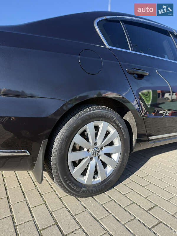 Седан Volkswagen Passat 2012 в Тернополе