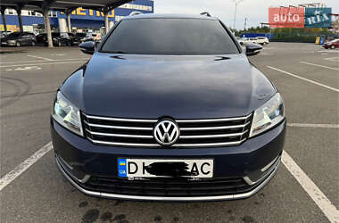 Універсал Volkswagen Passat 2011 в Києві