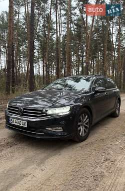 Універсал Volkswagen Passat 2023 в Києві