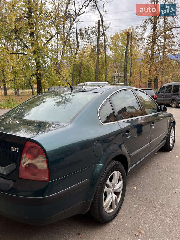 Седан Volkswagen Passat 2001 в Харкові