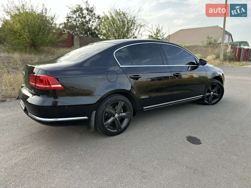 Седан Volkswagen Passat 2011 в Миколаєві
