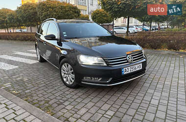 Универсал Volkswagen Passat 2011 в Ивано-Франковске