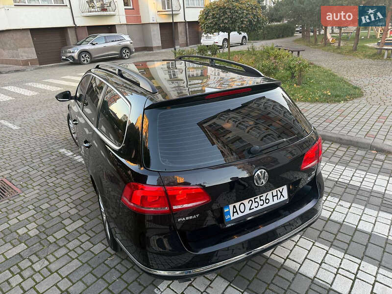 Универсал Volkswagen Passat 2011 в Ивано-Франковске