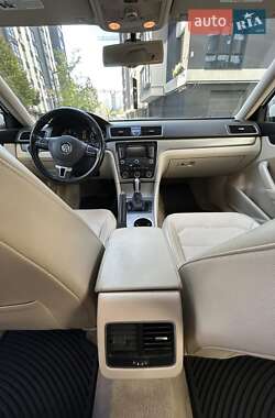 Седан Volkswagen Passat 2014 в 