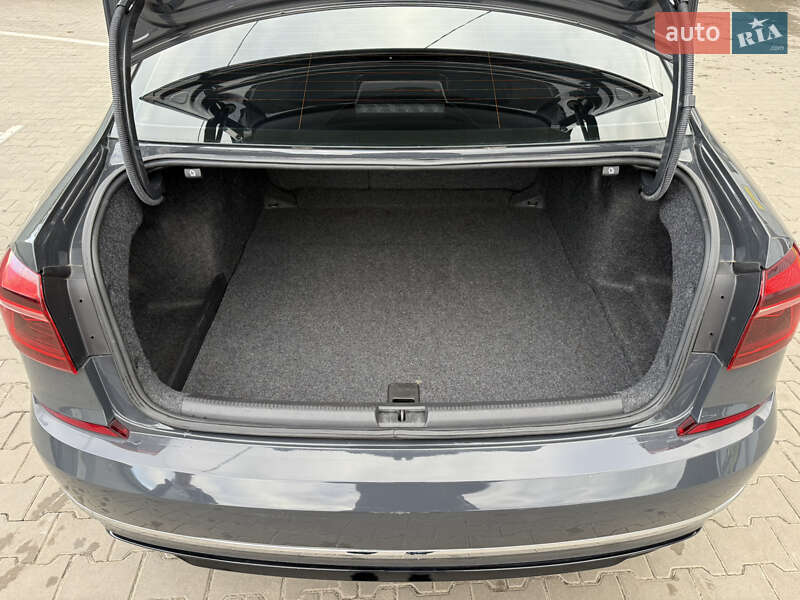 Седан Volkswagen Passat 2017 в Луцке фото 40 Седан Volkswagen Passat 2017 в Луцке