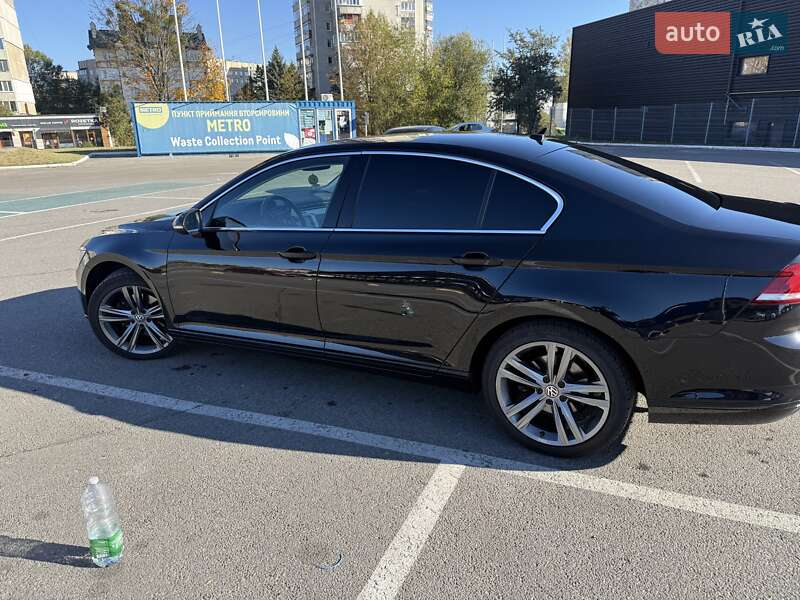 Седан Volkswagen Passat 2018 в Львове